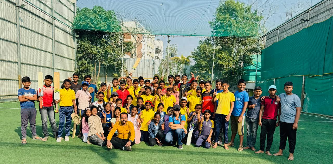 Cricket Playing Gallery